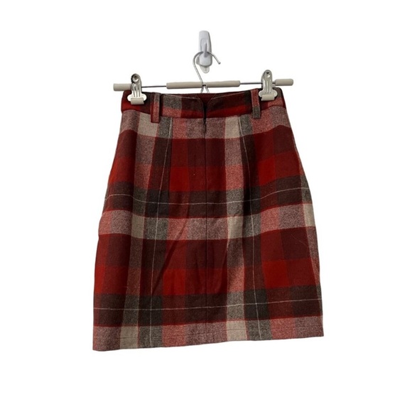 Portland Collection wool skirt - Picture 2 of 5